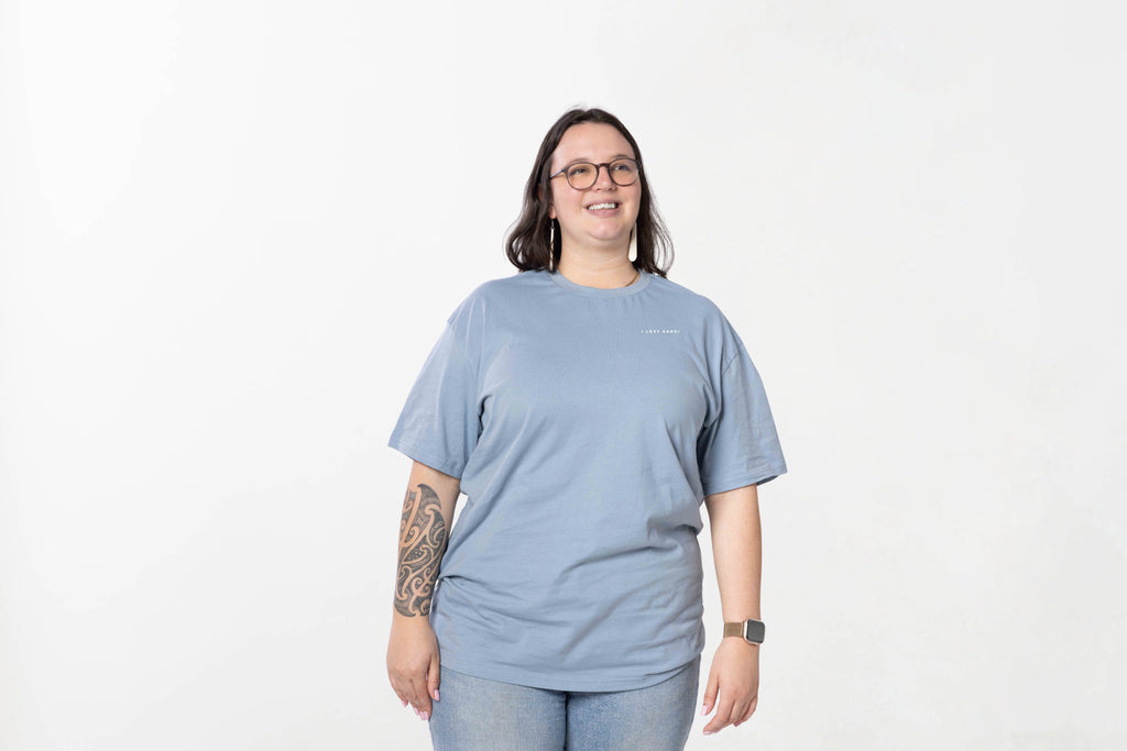 I LOVE HĀNGĪ TEE.