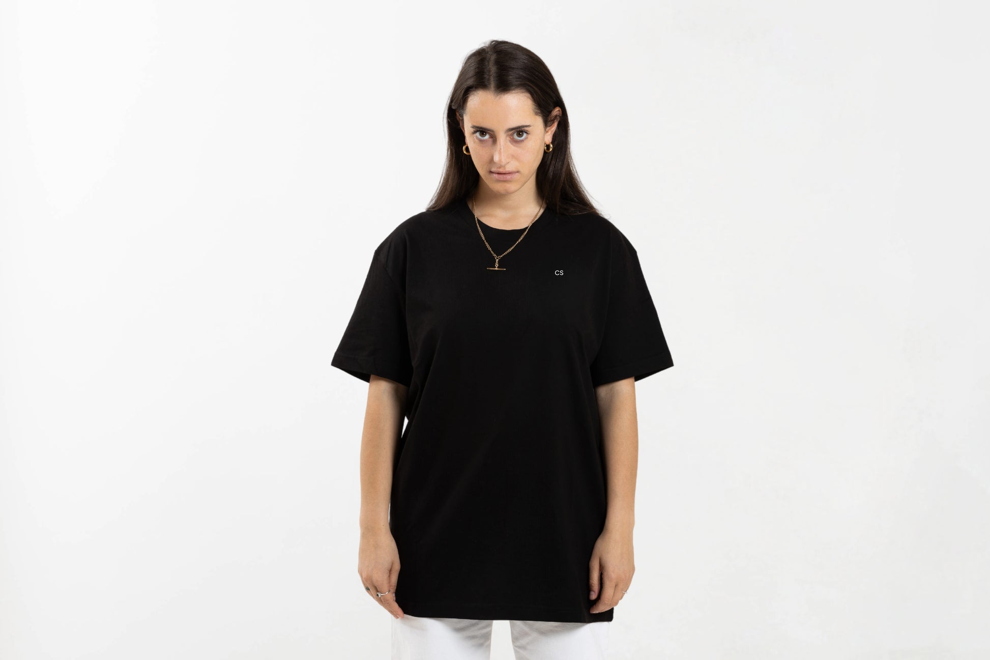 LUXURY TEE.